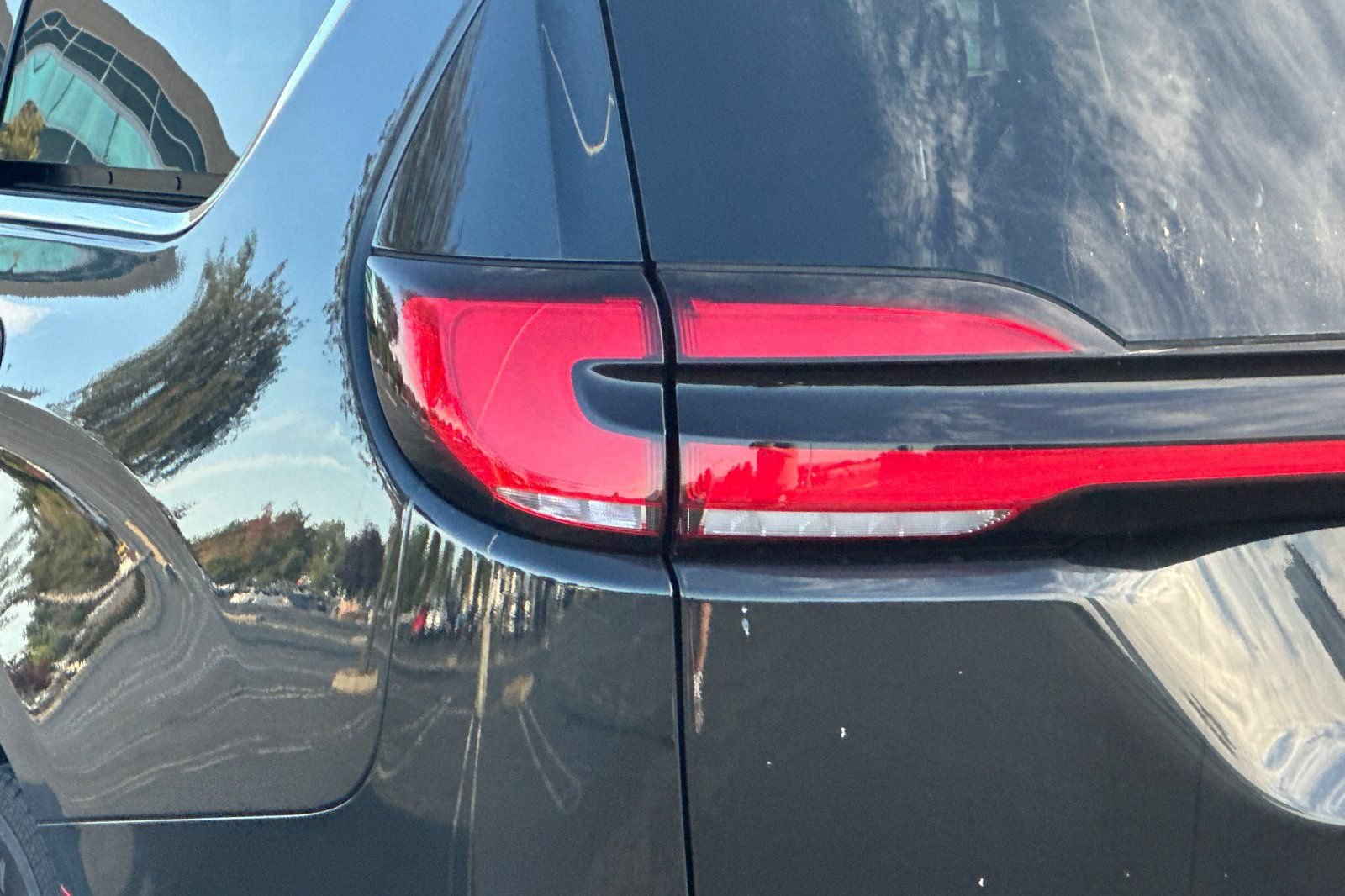 Used 2023 Chrysler Pacifica Touring-L FWD image 45