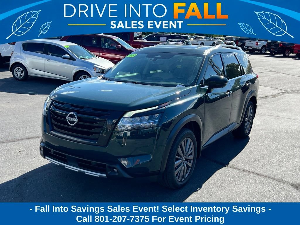 Used 2023 Nissan Pathfinder SL w/ SL Premium Package FWD image 2