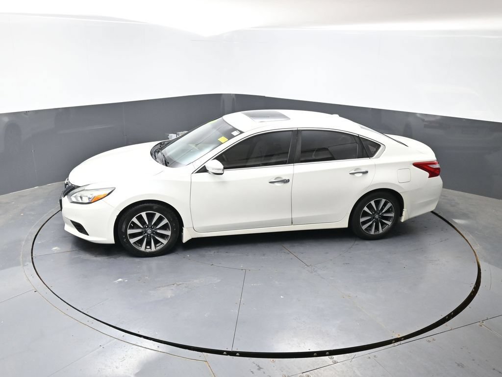 Used 2016 Nissan Altima 2.5 SL w/ 2.5 Technology Package FWD image 45