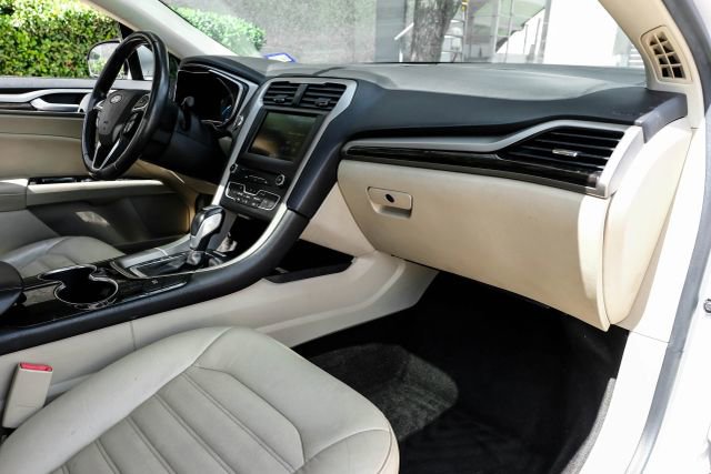 Used 2016 Ford Fusion SE w/ Equipment Group 502A image 18