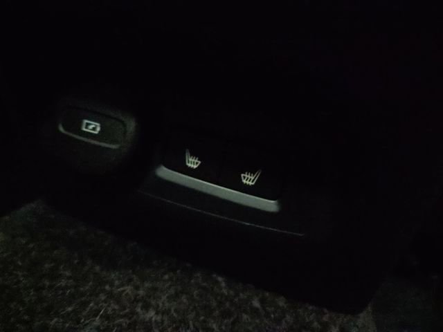 Used 2023 Volvo XC40 Recharge Ultimate image 36