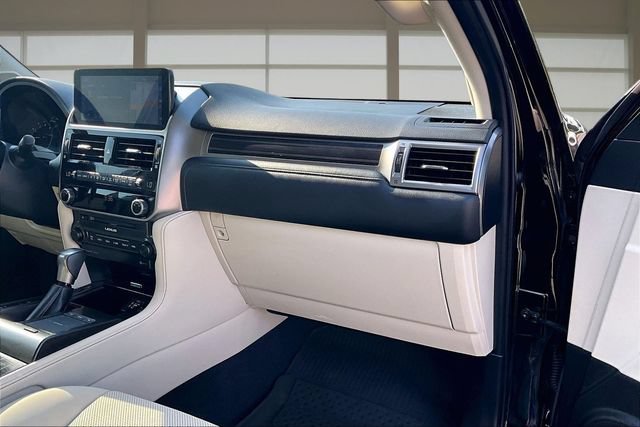 Used 2022 Lexus GX 460 Premium w/ Premium Package AWD/4WD image 17