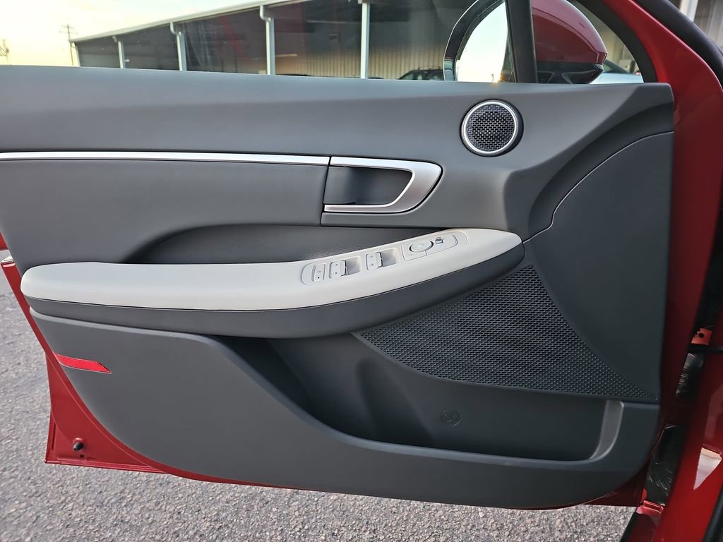 New 2026 Hyundai Sonata SEL FWD image 28