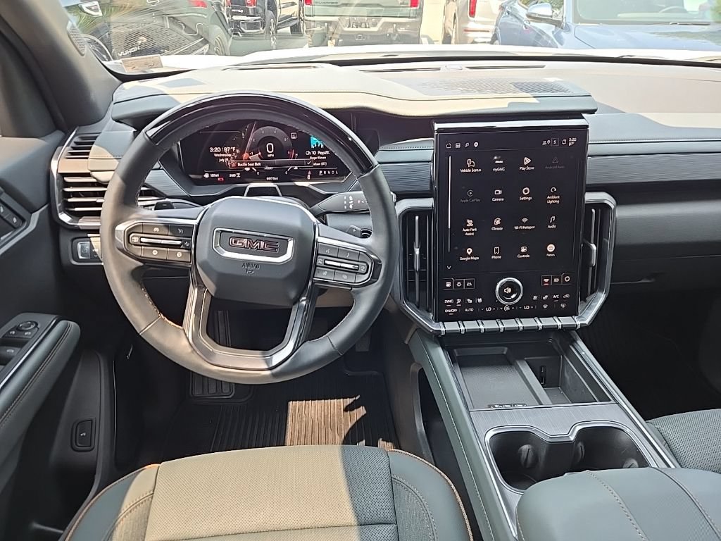 Used 2025 GMC Acadia AT4 w/ Super Cruise Package AWD/4WD image 14