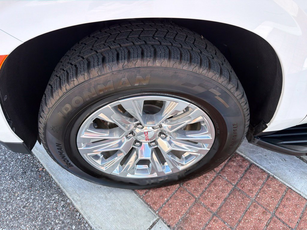 Used 2024 GMC Yukon Denali RWD image 10