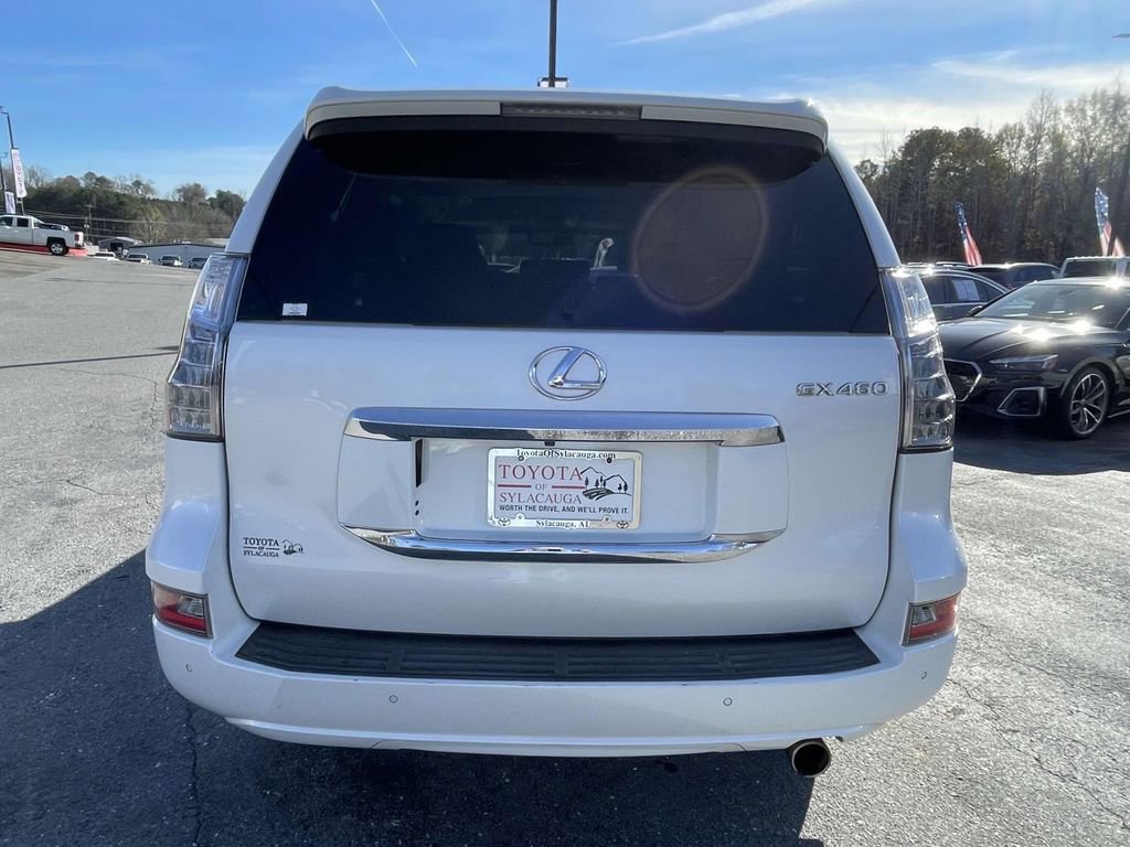 Used 2017 Lexus GX 460 Premium image 3
