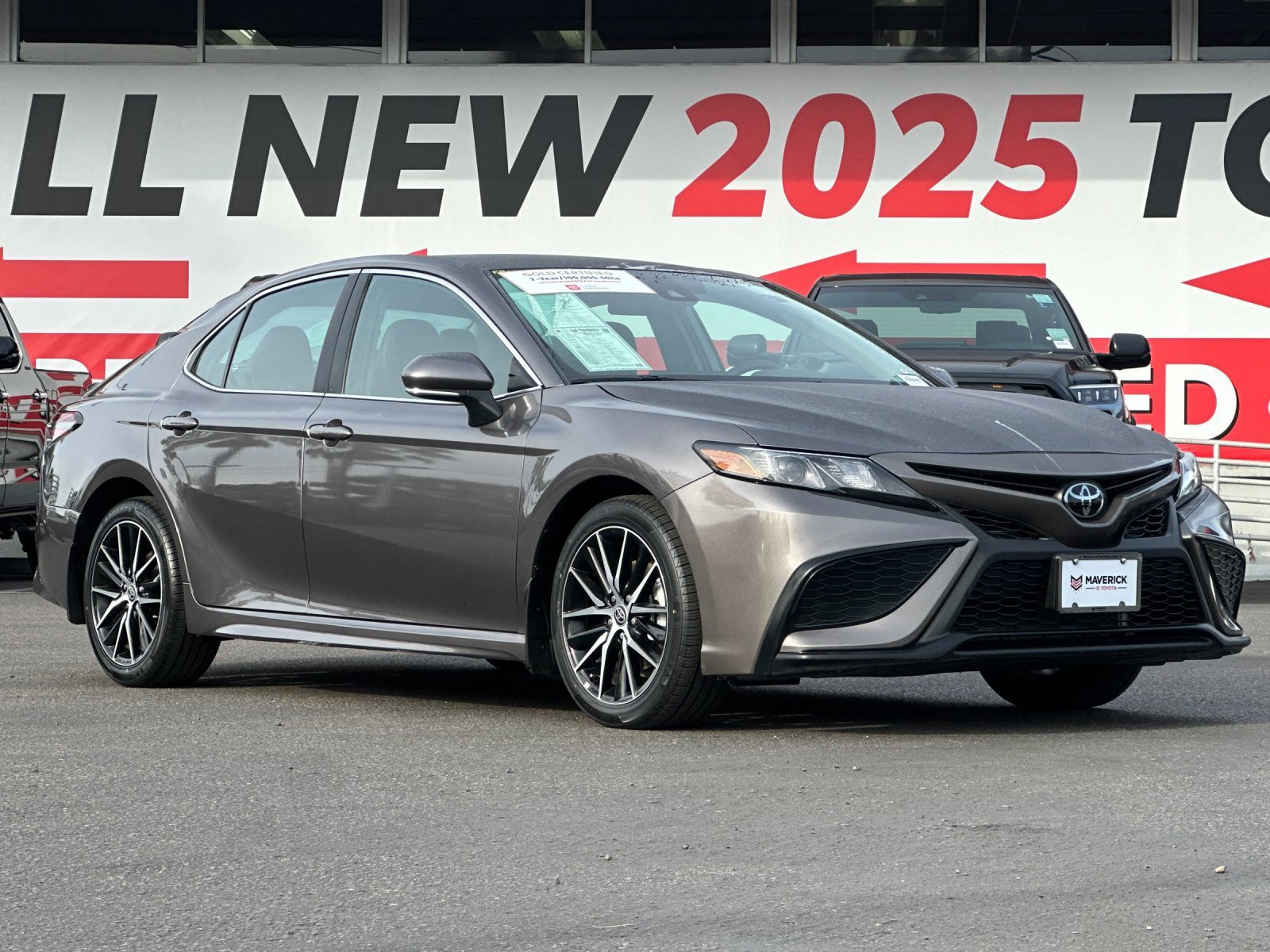 Used 2024 Toyota Camry SE image 8