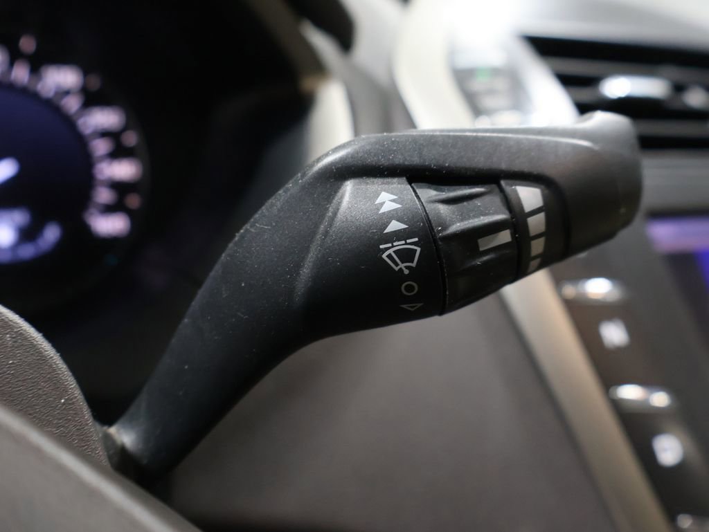 Used 2013 Lincoln MKZ image 39