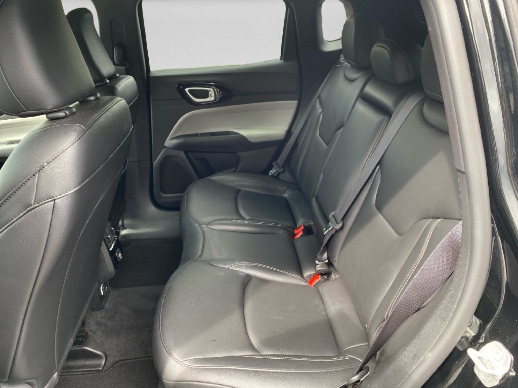 Used 2026 Jeep Compass Limited AWD/4WD image 23