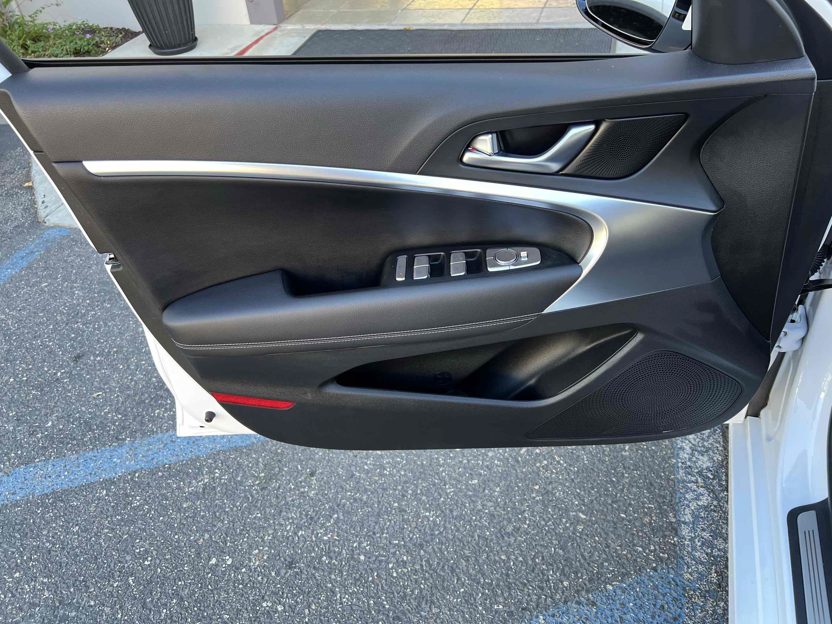 Used 2026 Genesis G70 2.5T RWD image 64