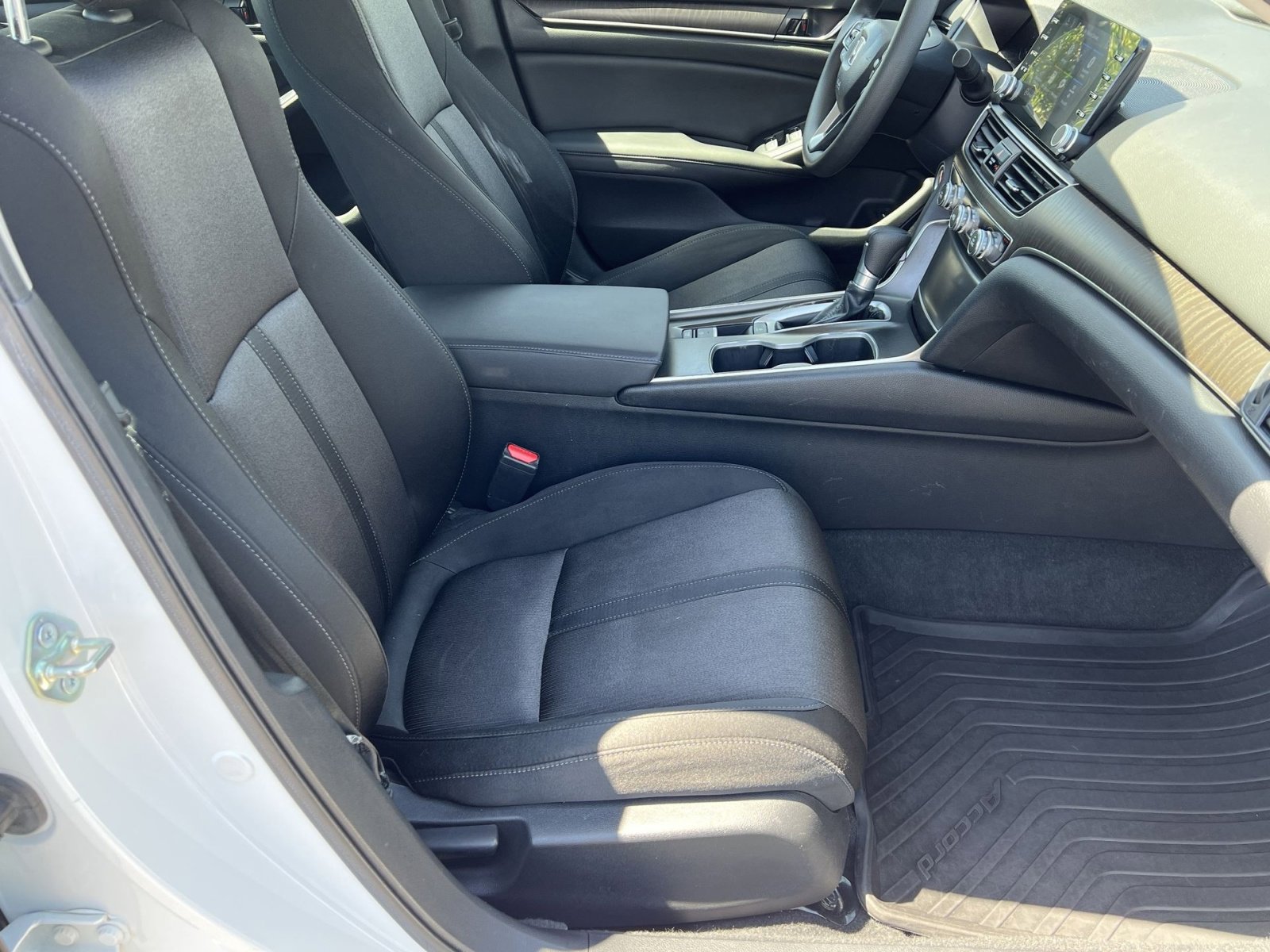 Used 2020 Honda Accord EX image 30