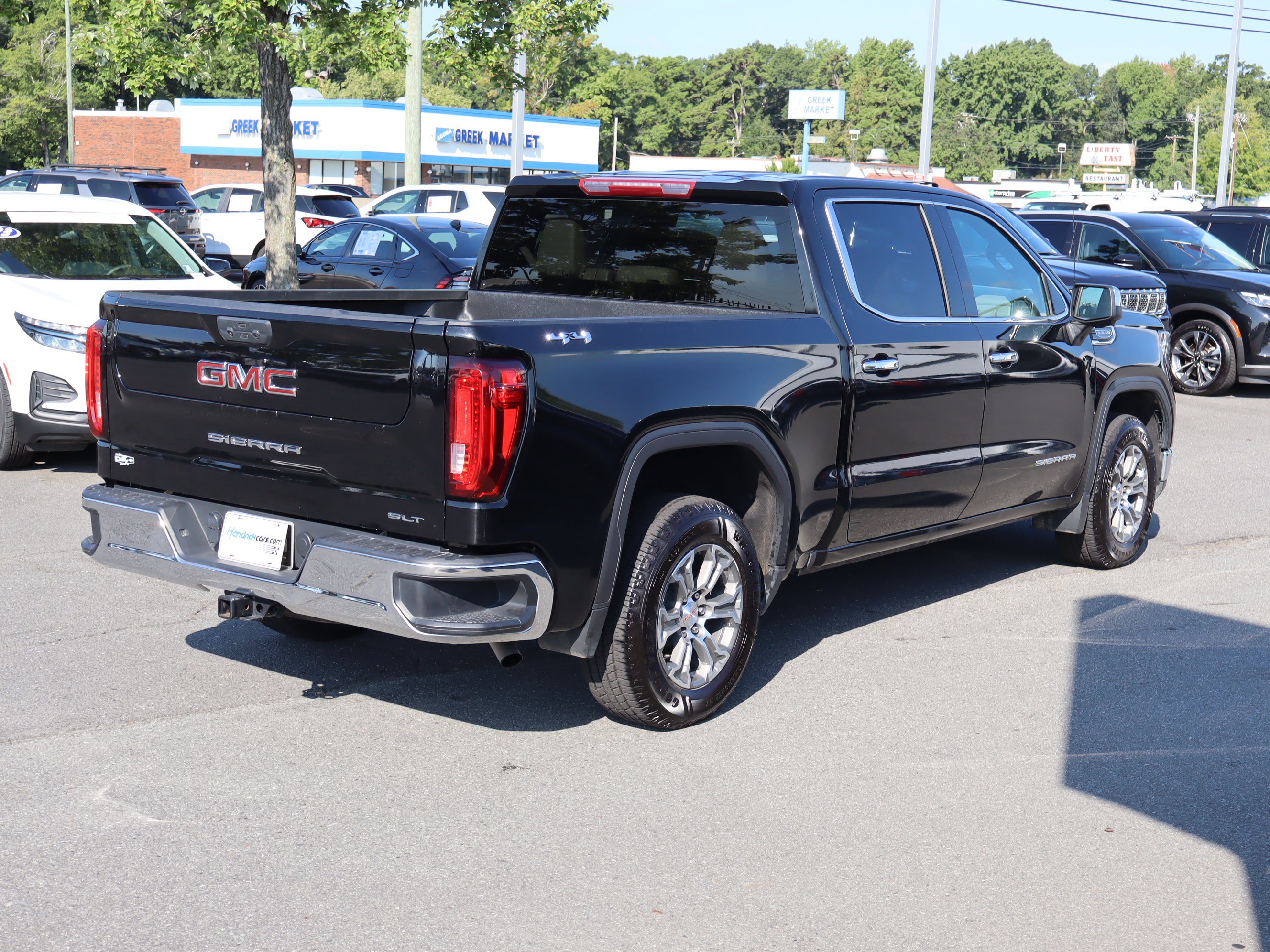 Used 2025 GMC Sierra 1500 SLT AWD/4WD image 10