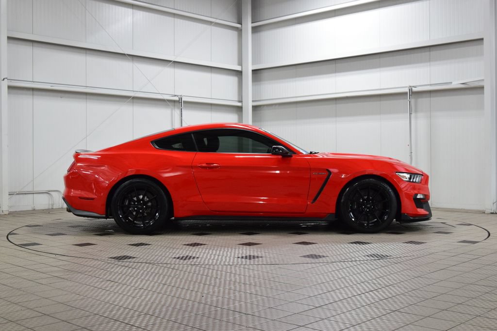 Used 2016 Ford Mustang Shelby GT350 w/ Technology Package RWD image 9