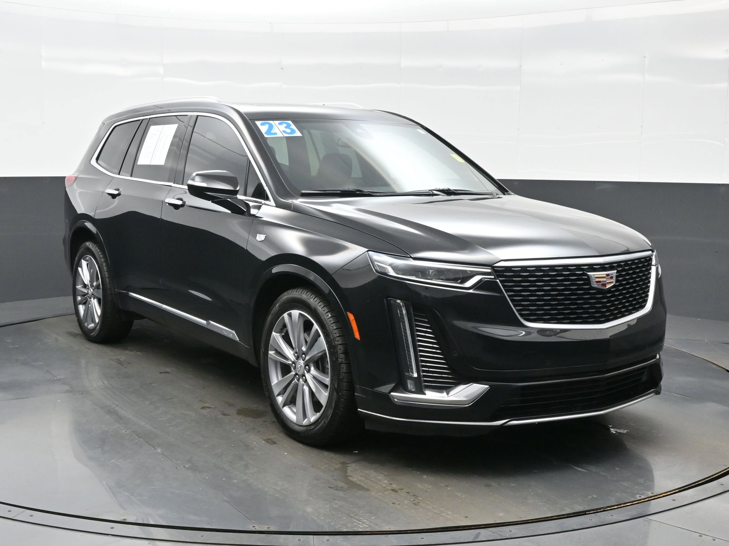 Used 2023 Cadillac XT6 Premium Luxury FWD image 8