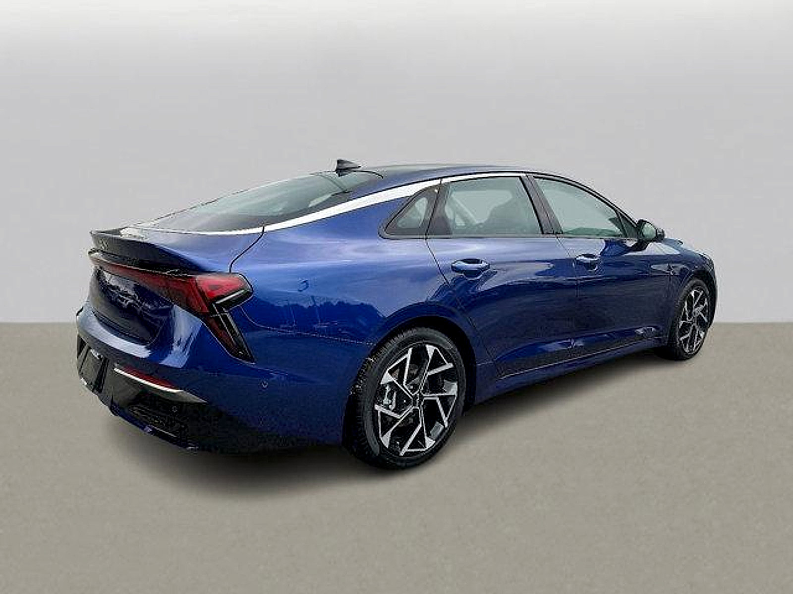 New 2025 Kia K5 EX image 4