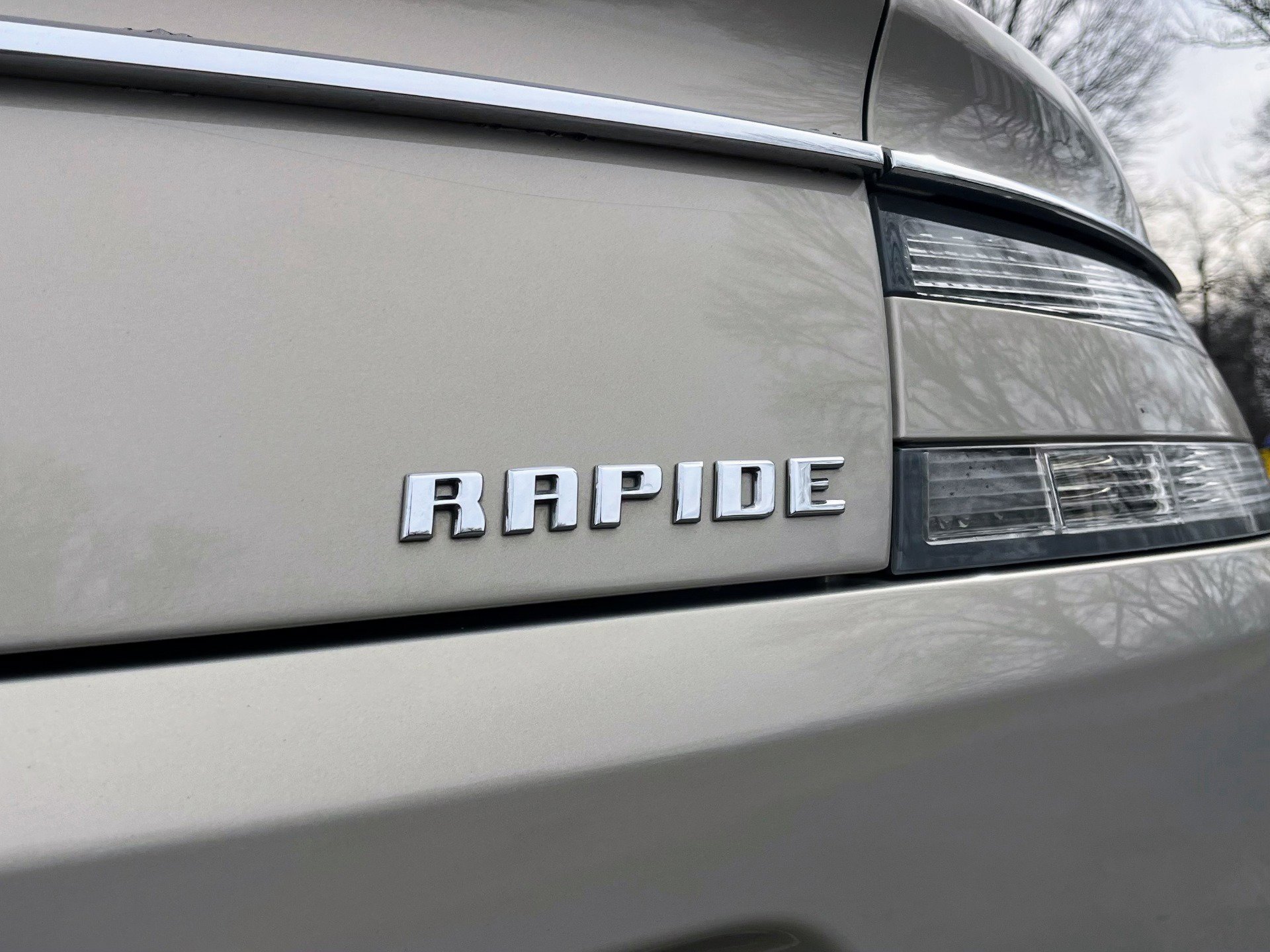 Used 2011 Aston Martin Rapide Luxe image 54