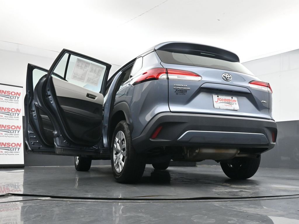 Used 2023 Toyota Corolla Cross L image 44