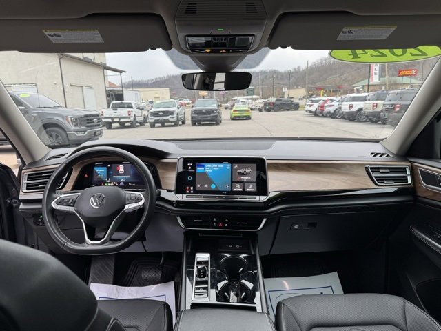 Used 2024 Volkswagen Atlas SE image 21