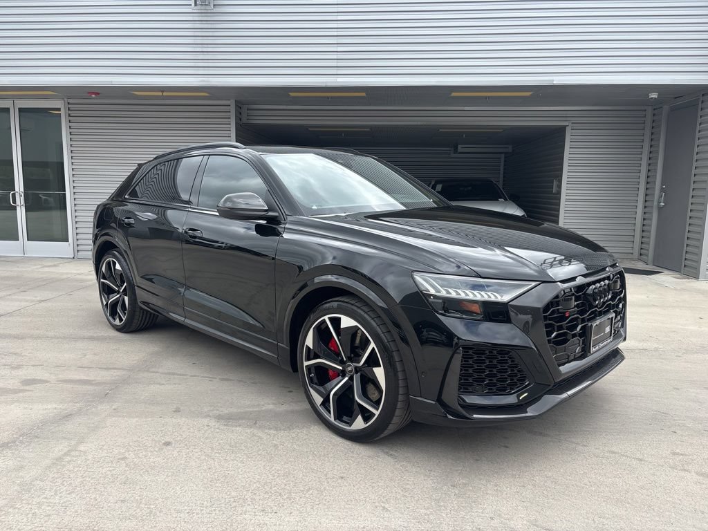 Used 2024 Audi RS Q8 AWD/4WD image 3