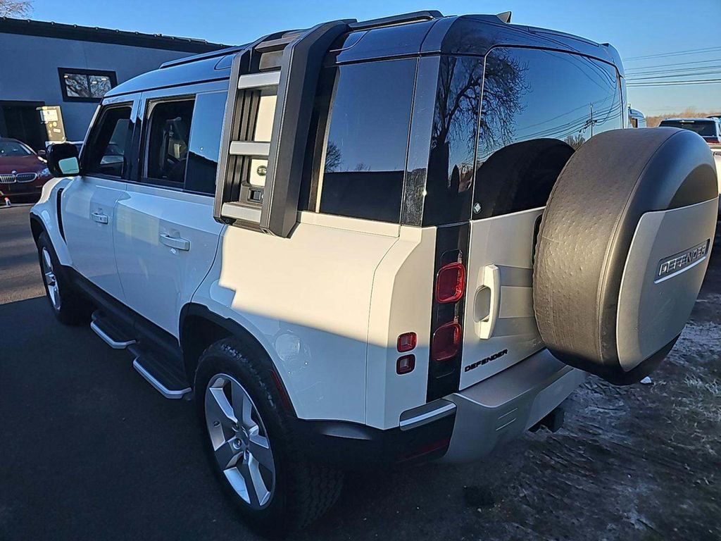 Used 2021 Land Rover Defender 110 S image 4