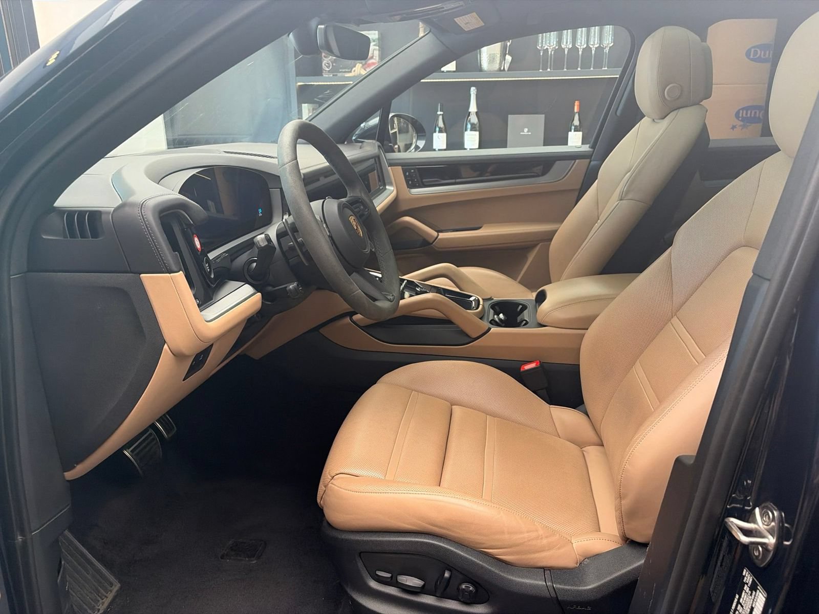 Certified 2024 Porsche Cayenne S AWD/4WD image 8