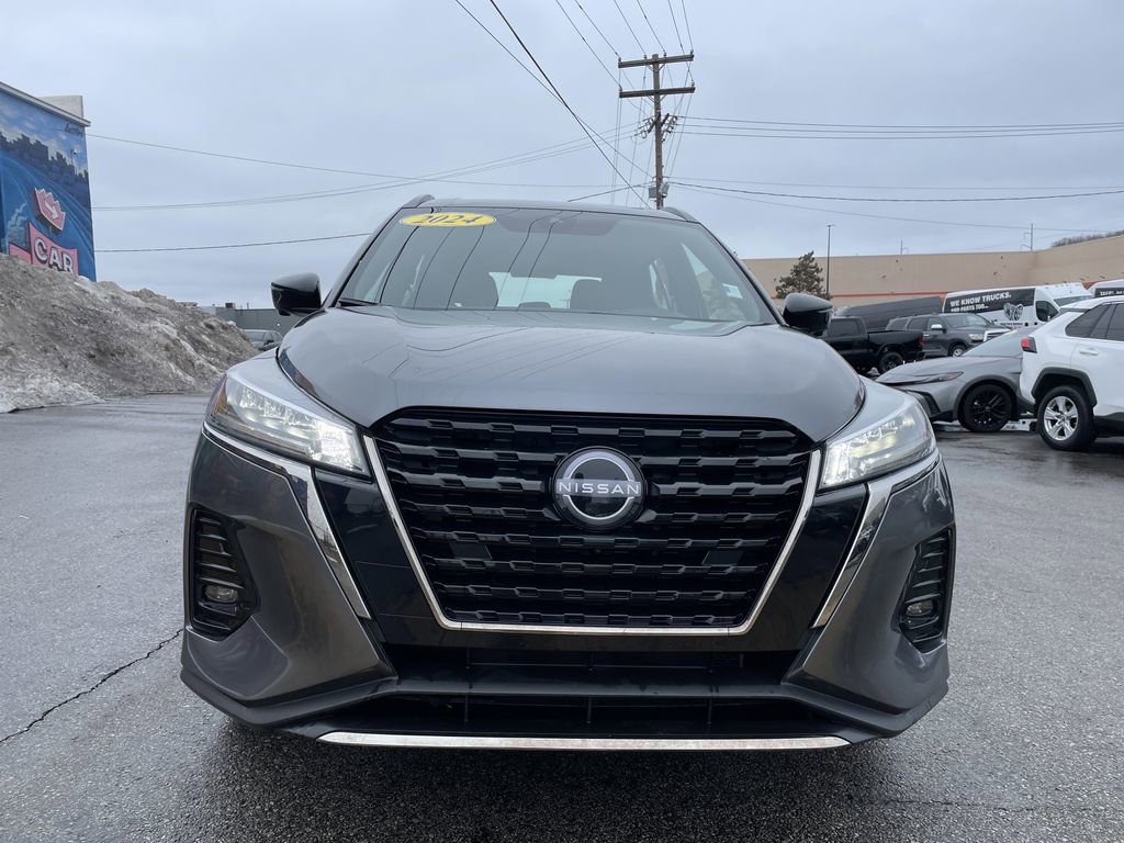Used 2024 Nissan Kicks SR image 5