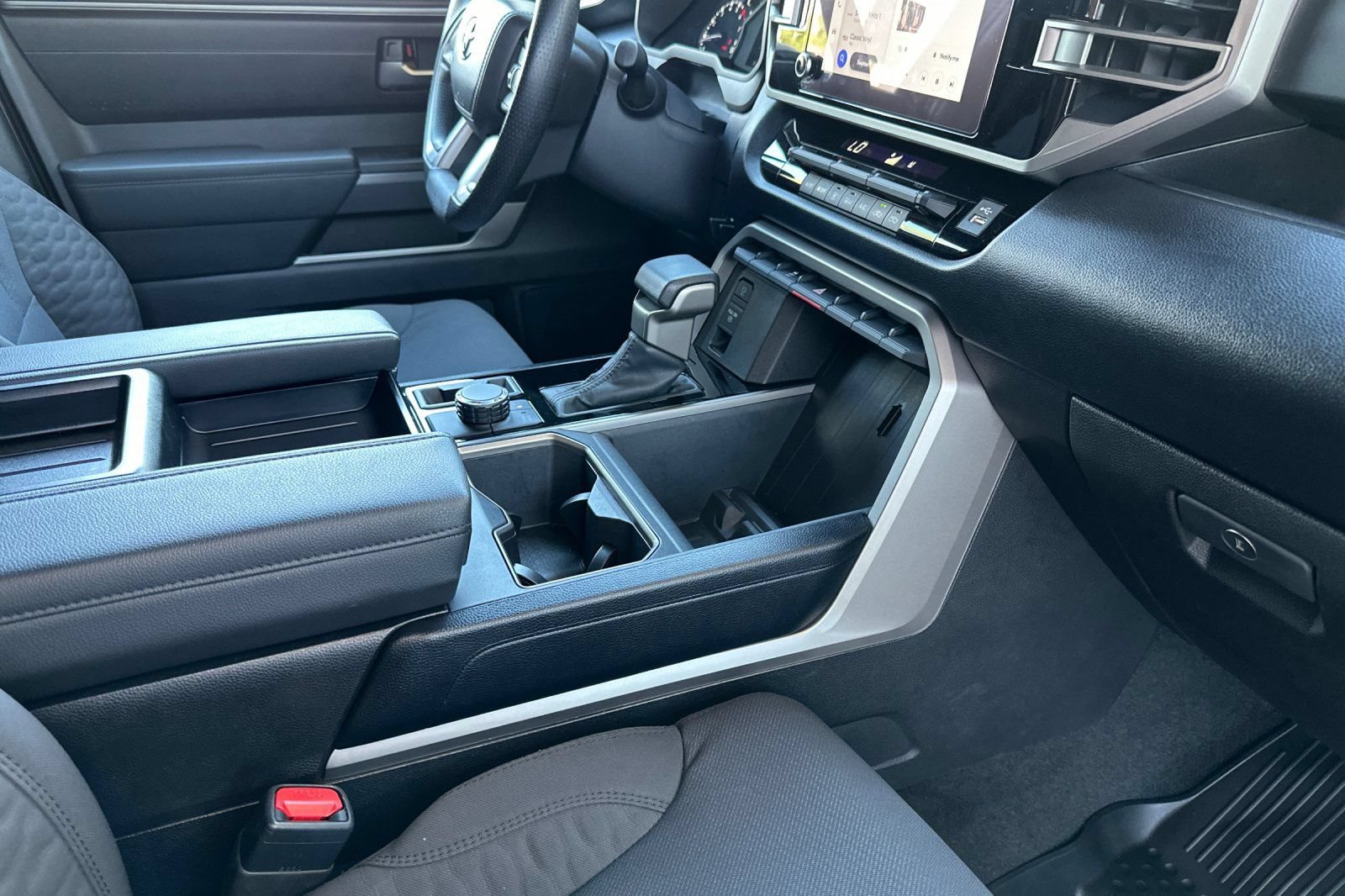 Used 2025 Toyota Tundra SR5 AWD/4WD image 16