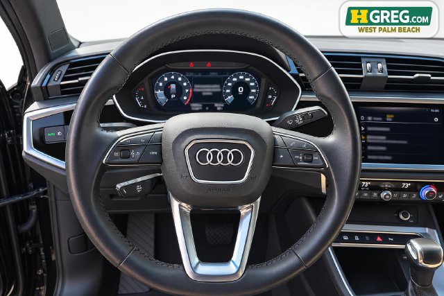 Used 2020 Audi Q3 2.0T Premium w/ Convenience Package AWD/4WD image 13