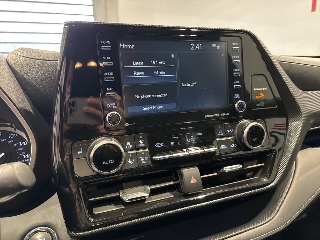 Used 2022 Toyota Highlander XSE image 17