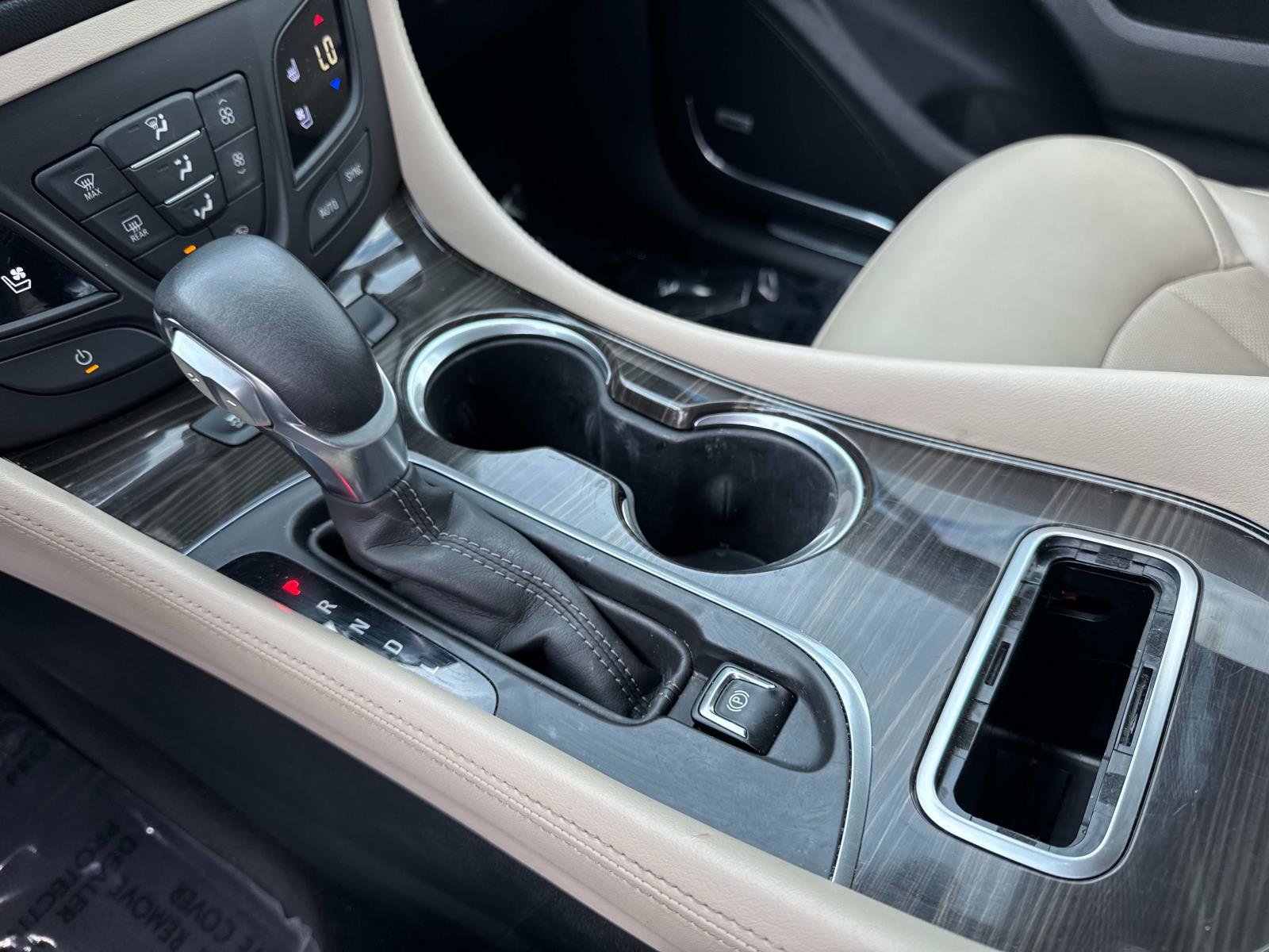 Used 2019 Buick Envision Premium w/ Driver Confidence Package image 26