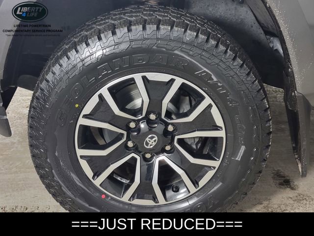 Used 2022 Toyota Tacoma TRD Sport w/ Technology Package image 10