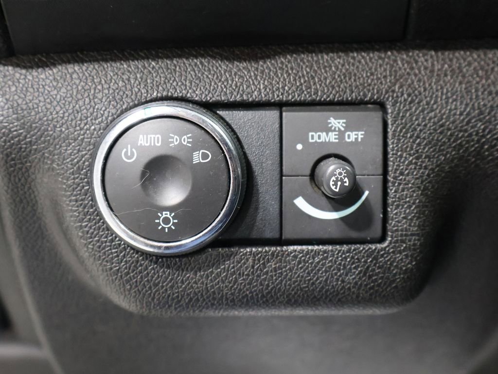 Used 2012 Chevrolet Traverse LT image 30