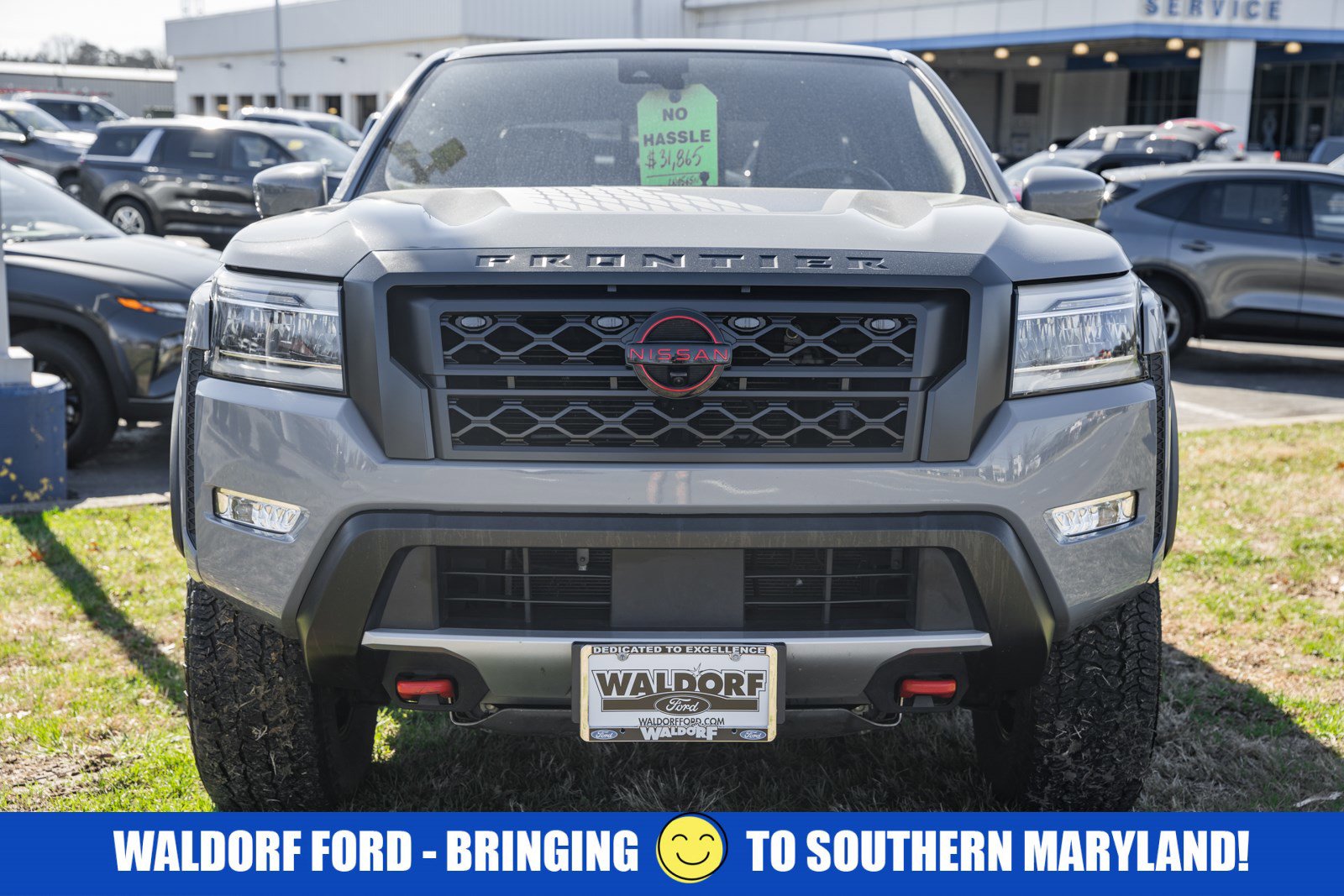 Used 2023 Nissan Frontier PRO-4X w/ Pro Convenience Package image 2