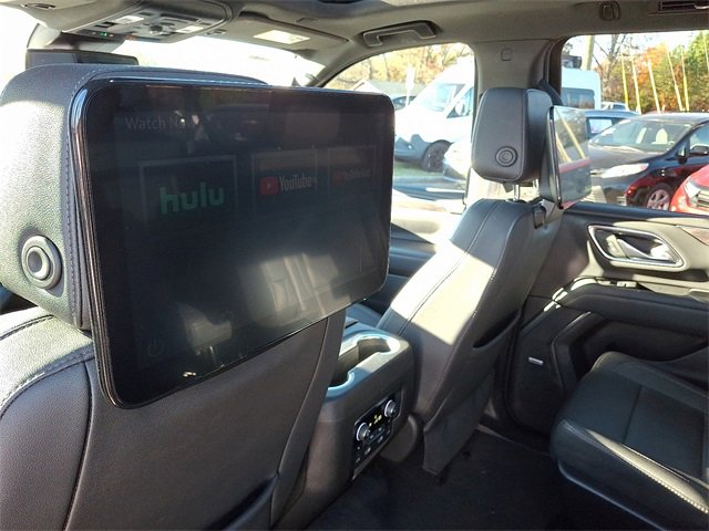 Used 2024 Chevrolet Suburban Z71 w/ Luxury Package image 9