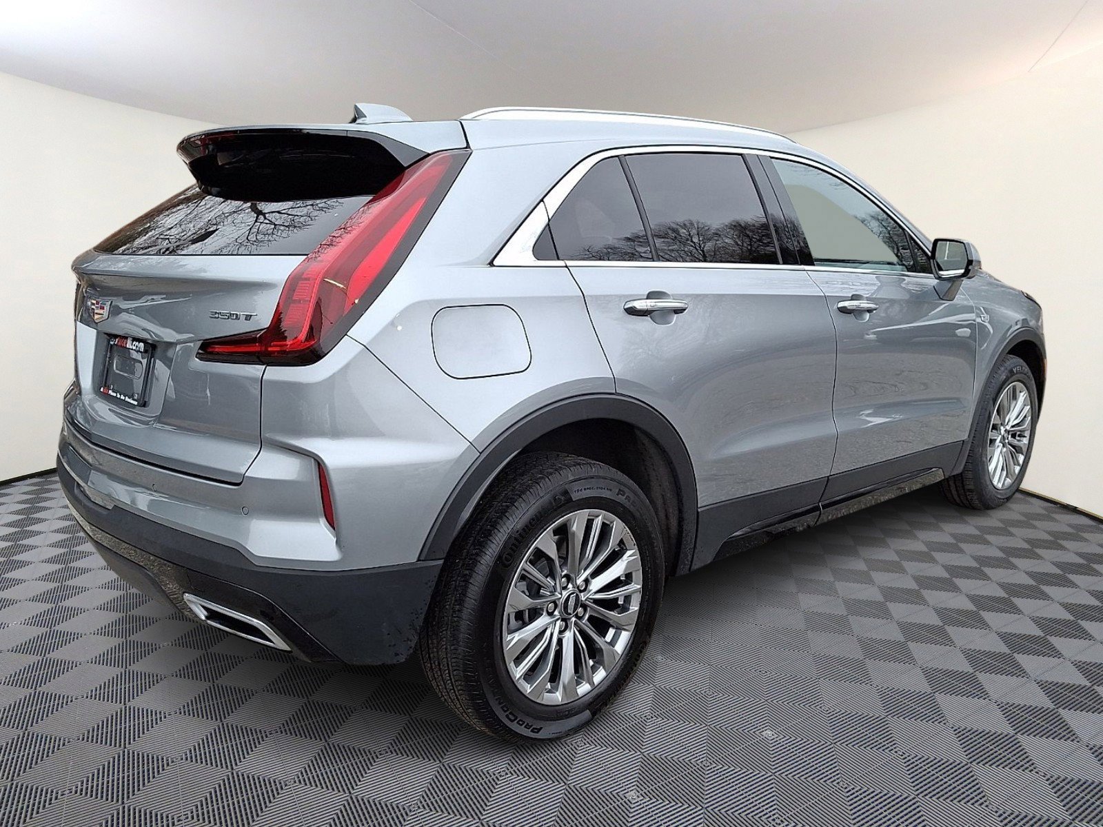 Used 2025 Cadillac XT4 Premium Luxury AWD/4WD image 6
