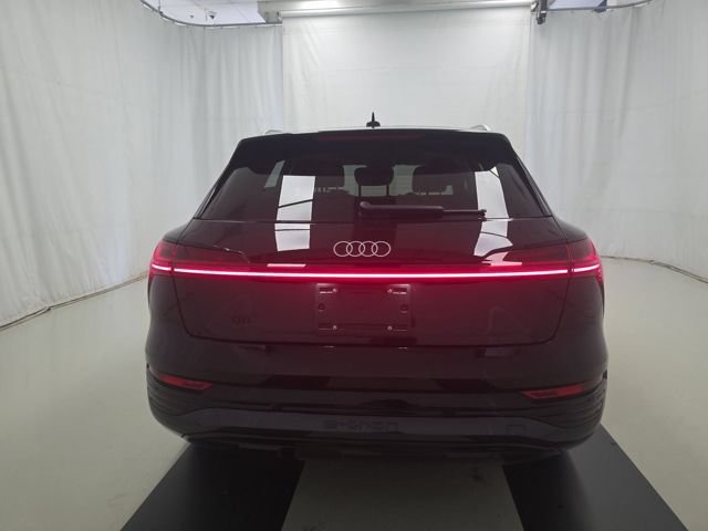 Used 2024 Audi Q8 e-tron Premium Plus w/ Premium Plus Package AWD/4WD image 5