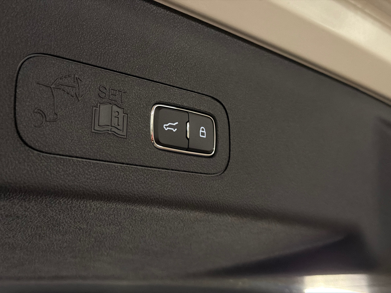 New 2027 Lincoln Aviator Reserve AWD/4WD image 9