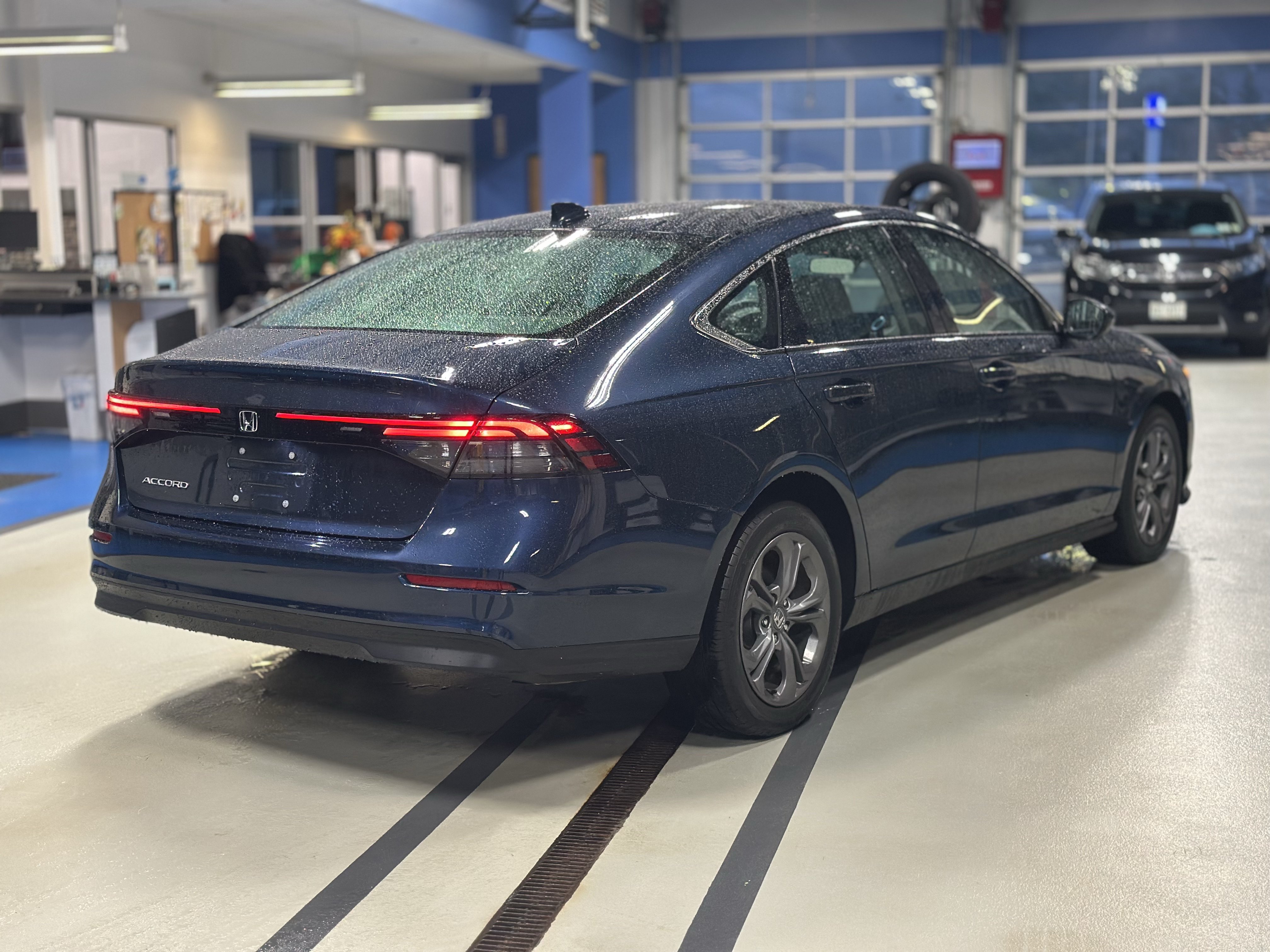 Used 2024 Honda Accord EX image 5