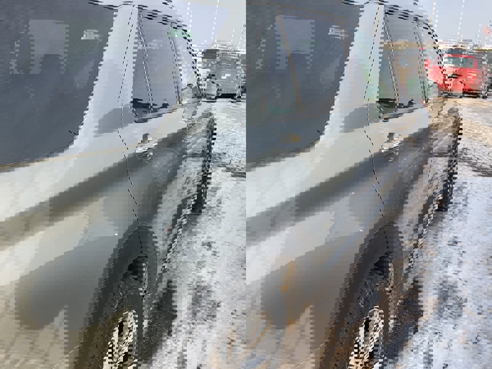 Certified 2020 Ford Explorer Platinum w/ Premium Technology Package image 17