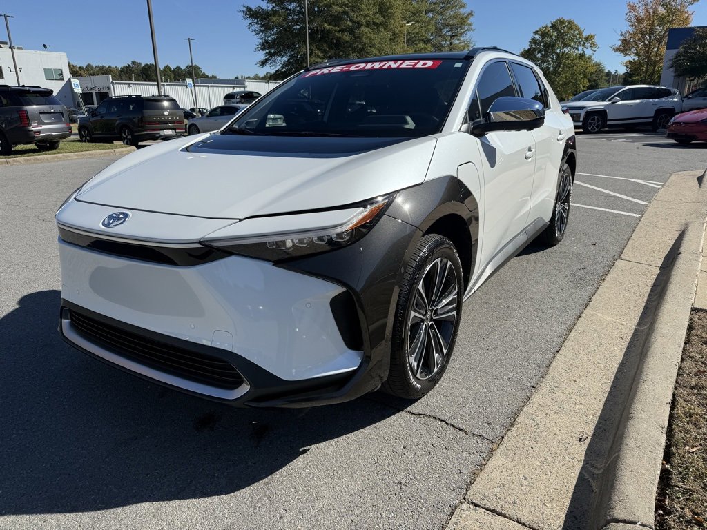 Used 2024 Toyota bZ4X Limited image 4
