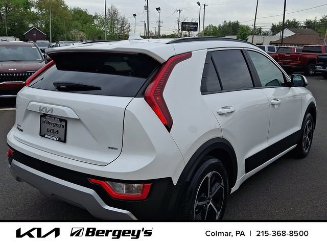 Certified 2024 Kia Niro LX FWD image 5