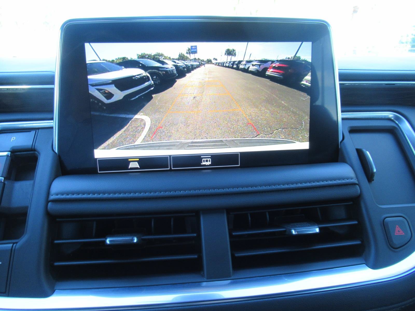 Used 2021 Chevrolet Tahoe Z71 AWD/4WD image 28