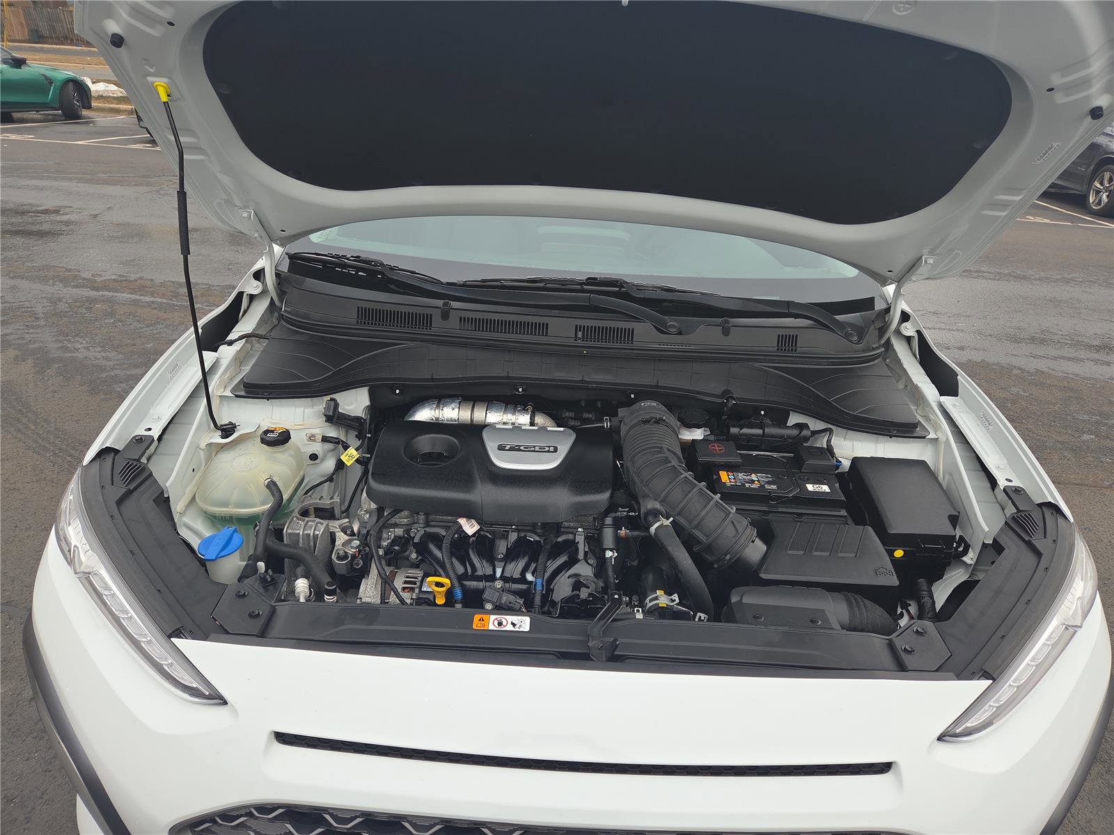 Used 2021 Hyundai Kona Limited w/ Cargo Package image 11