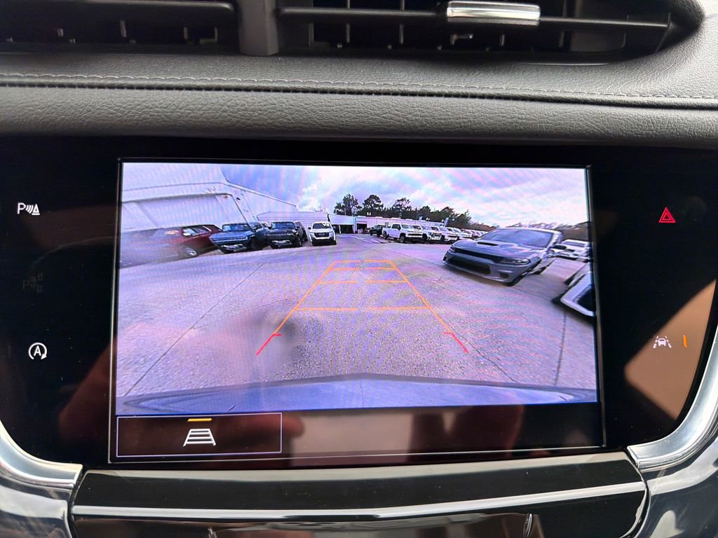 Used 2025 Cadillac XT6 Premium Luxury image 21