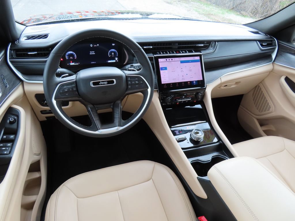 Certified 2024 Jeep Grand Cherokee L Limited AWD/4WD image 4