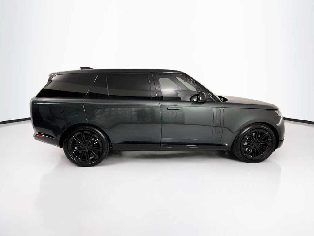New 2026 Land Rover Range Rover Long Wheelbase SE AWD/4WD image 4