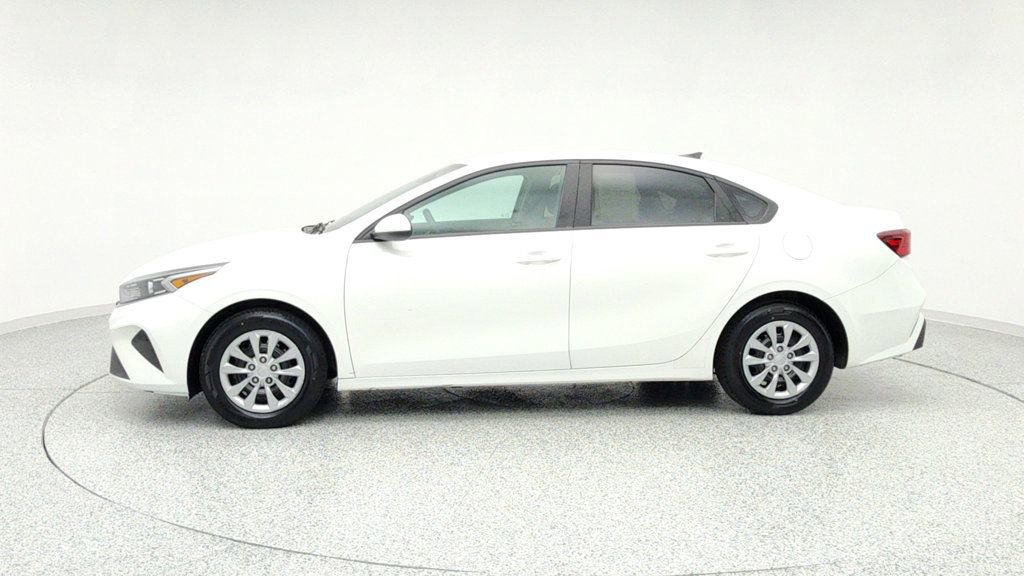 Used 2023 Kia Forte LX image 8