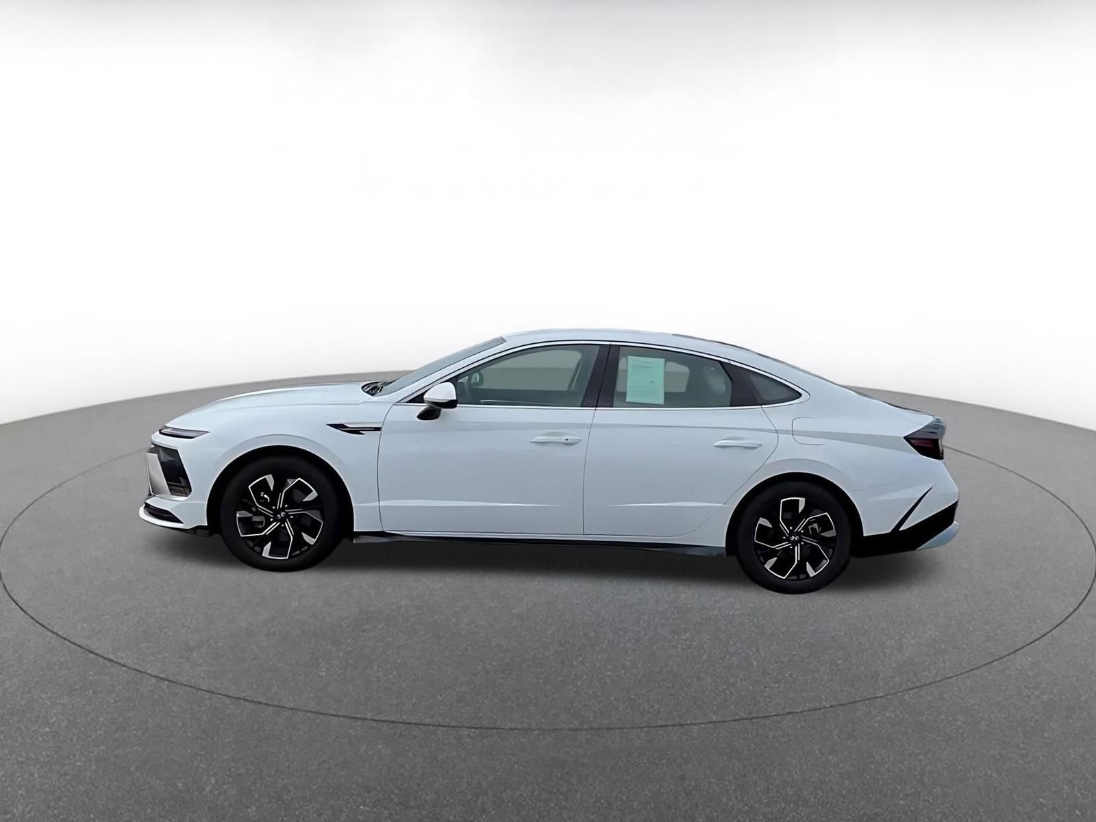 Used 2025 Hyundai Sonata SEL image 11