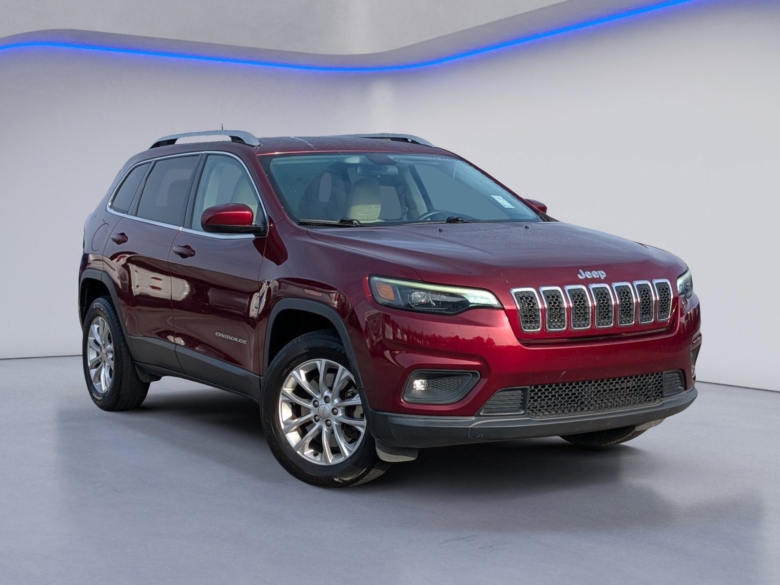 Certified 2019 Jeep Cherokee Latitude w/ Cold Weather Group image 2
