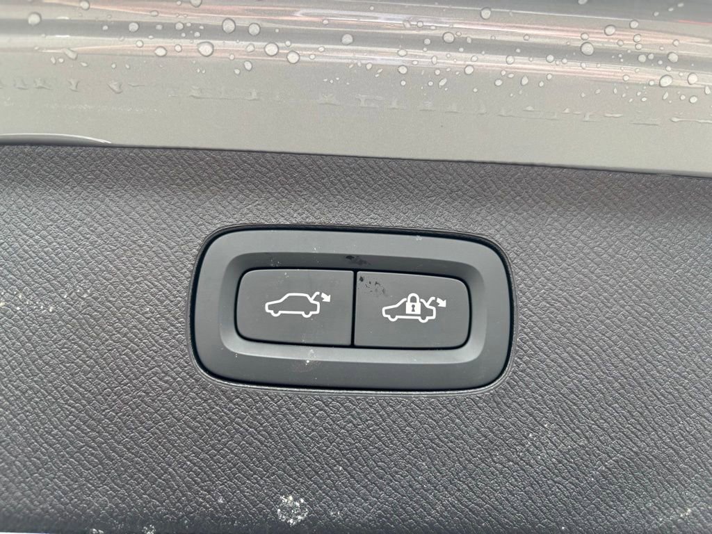 Certified 2026 Volvo XC90 B6 Plus w/ Protection Package Premier image 28